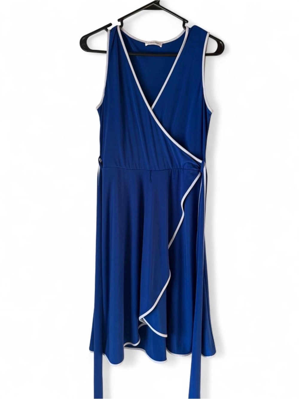 Calvin Klein Blue Wrap Dress White Trim Sleeveless Stretch Knee Length